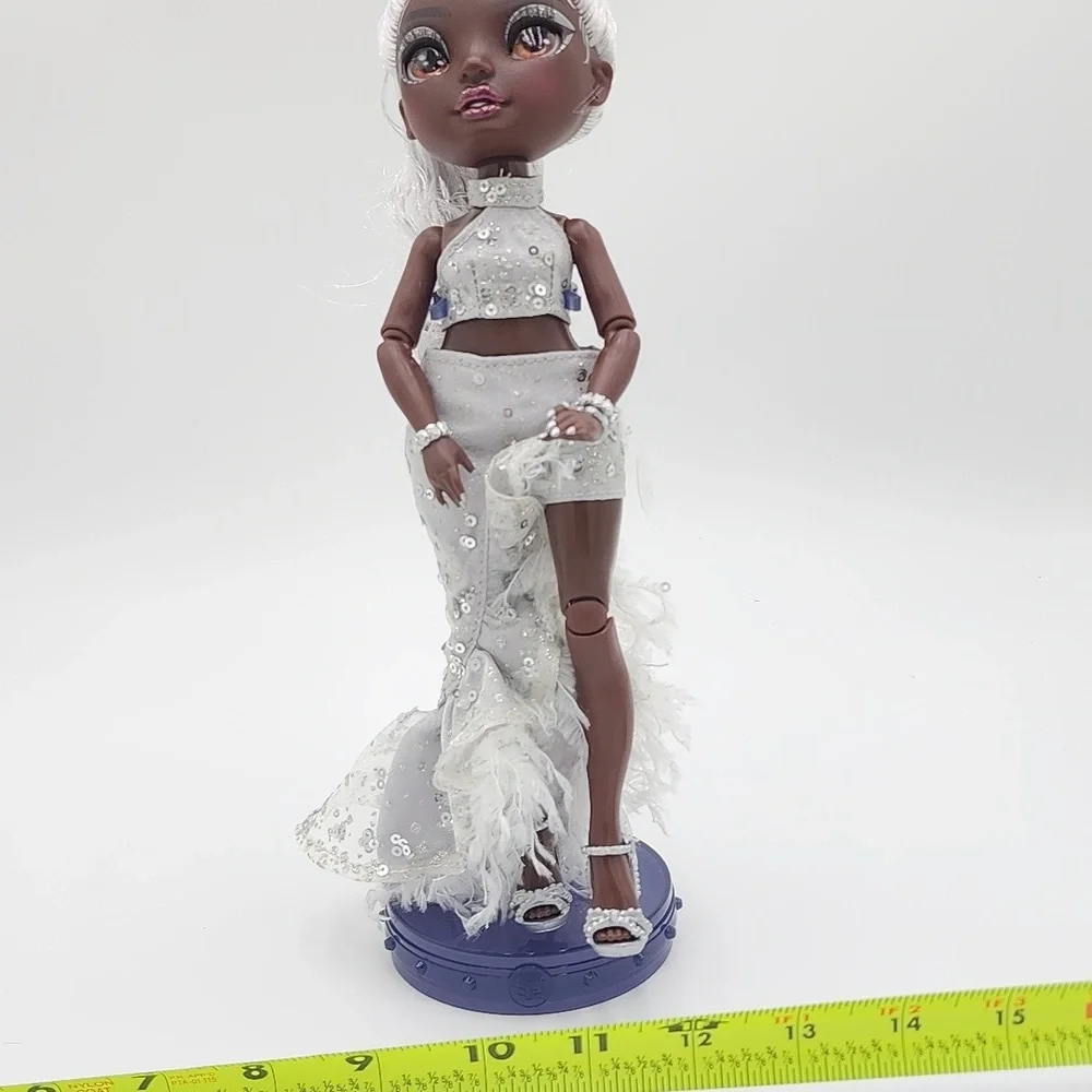 Rainbow High Divas Ayesha Sterling White Sequin Doll Outfit‎